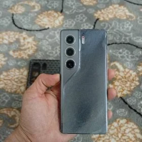 Tecno Camon 40 pro