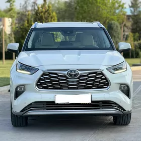 Toyota Highlander 2021