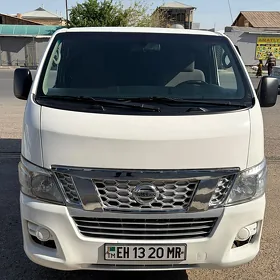 Nissan Urvan 2015