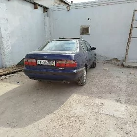 Toyota Carina 1992
