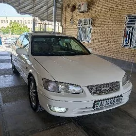 Toyota Camry 2000