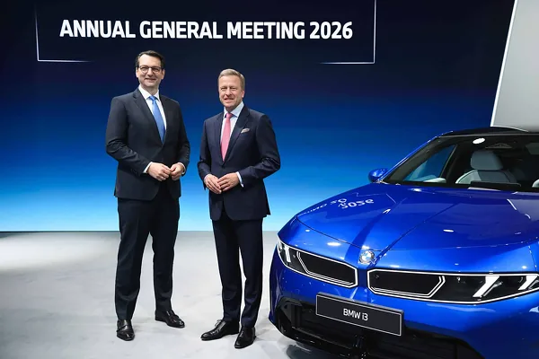 BMW-niň baş direktory Oliwer Sipse wezipeden gitdi