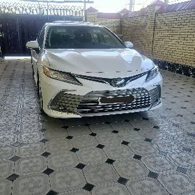Toyota Camry 2023