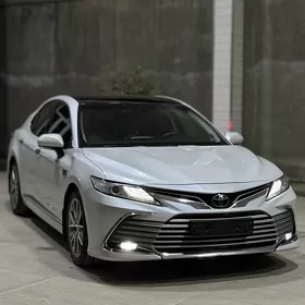 Toyota Camry 2023