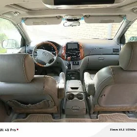 Toyota Sienna 2008