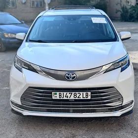 Toyota Sienna 2022