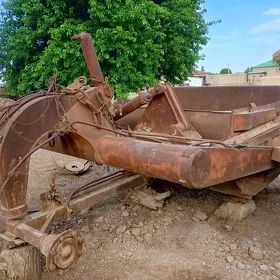 MTZ T-28 1996