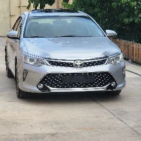 Toyota Camry 2015
