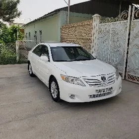Toyota Camry 2010