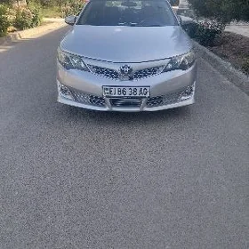 Toyota Camry 2013