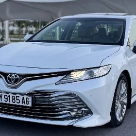 Toyota Camry 2018