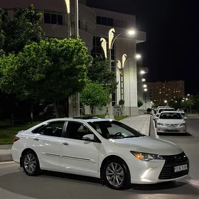 Toyota Camry 2017