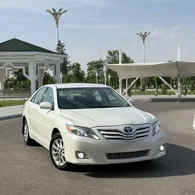 Toyota Camry 2011