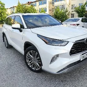 Toyota Highlander 2022
