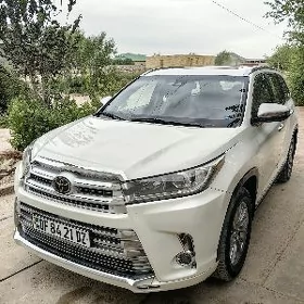 Toyota Highlander 2019