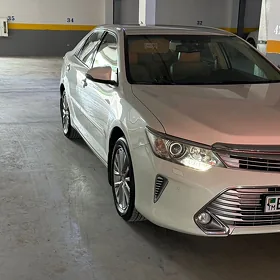 Toyota Camry 2016