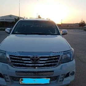 Toyota Hilux 2013