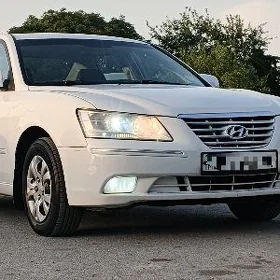 Hyundai Sonata 2010