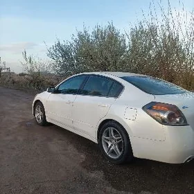 Nissan GT-R 2010