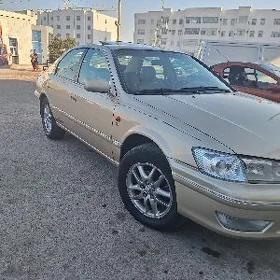 Toyota Camry 2000