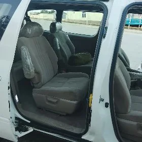 Toyota Sienna 2001