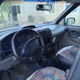 Opel Sintra 1999