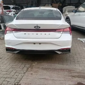 Hyundai Elantra 2021