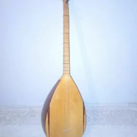 Baglama saz guraly