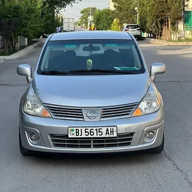Nissan Versa 2010