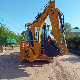 JCB 3CX Pothole Master 2025