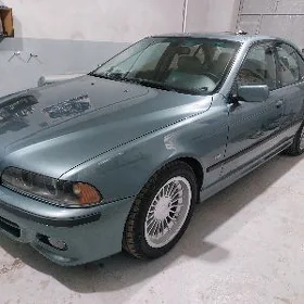 BMW 528 2003