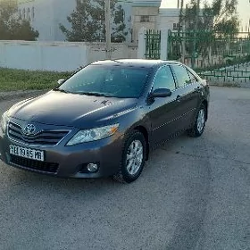 Toyota Camry 2010