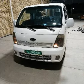 Kia Bongo 2013