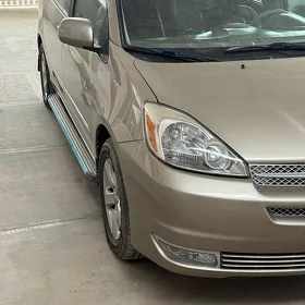Toyota Sienna 2003