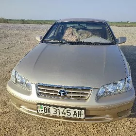 Toyota Camry 1999