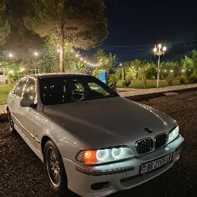 BMW E39 2001