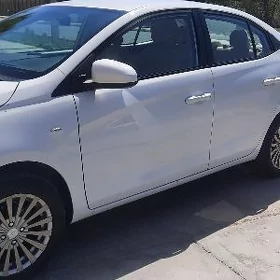 Toyota Yaris 2021