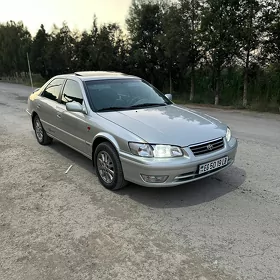 Toyota Camry 2001