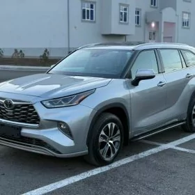 Toyota Highlander 2022