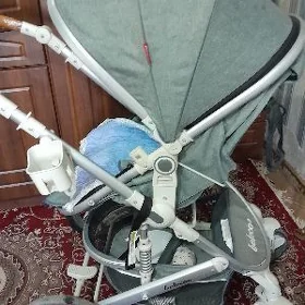 продаю коляску