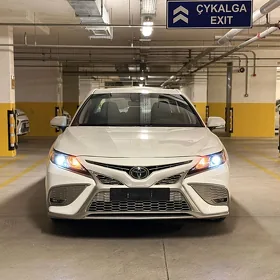 Toyota Camry 2023