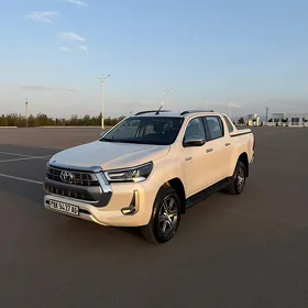 Toyota Hilux 2022