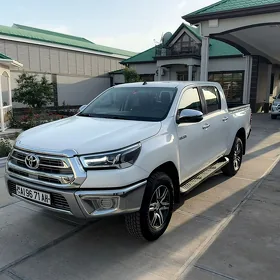 Toyota Hilux 2022