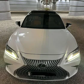 Lexus ES 350 2021