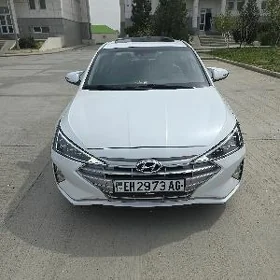 Hyundai Elantra 2020