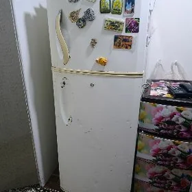 холодильник двухкамерный б/у