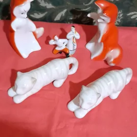 Статуэтки