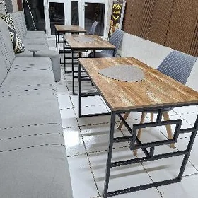 Stol kafe ūçùn we diwan amatly