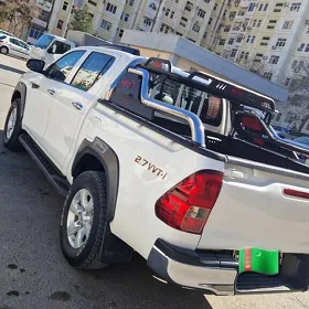 Toyota Hilux 2021