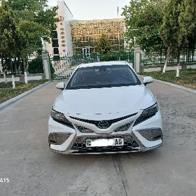 Toyota Camry 2021